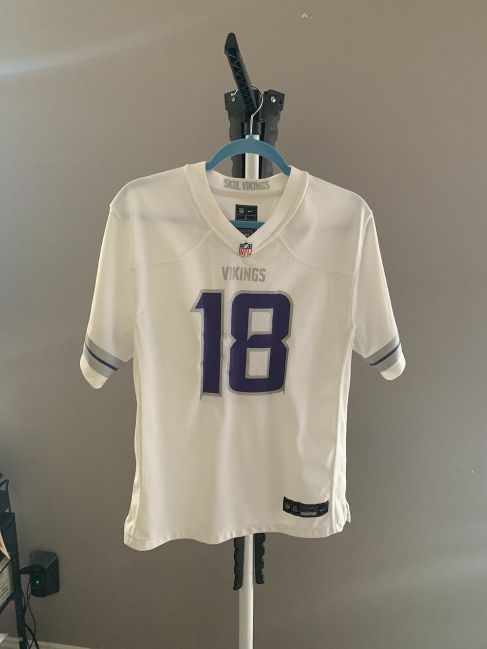 Minnesota Vikings Justin Jefferson #18 Nike White Women’s Alternate Replica Je