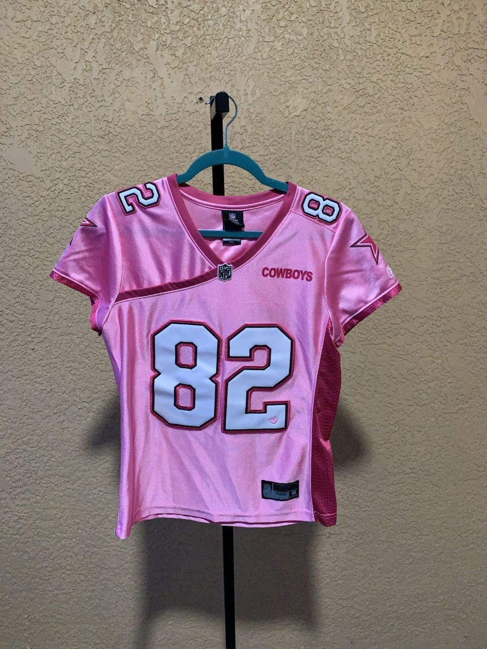 Reebok Dallas Cowboys Jason Witten 82 Pink NFL Women's Jersey Size M/G