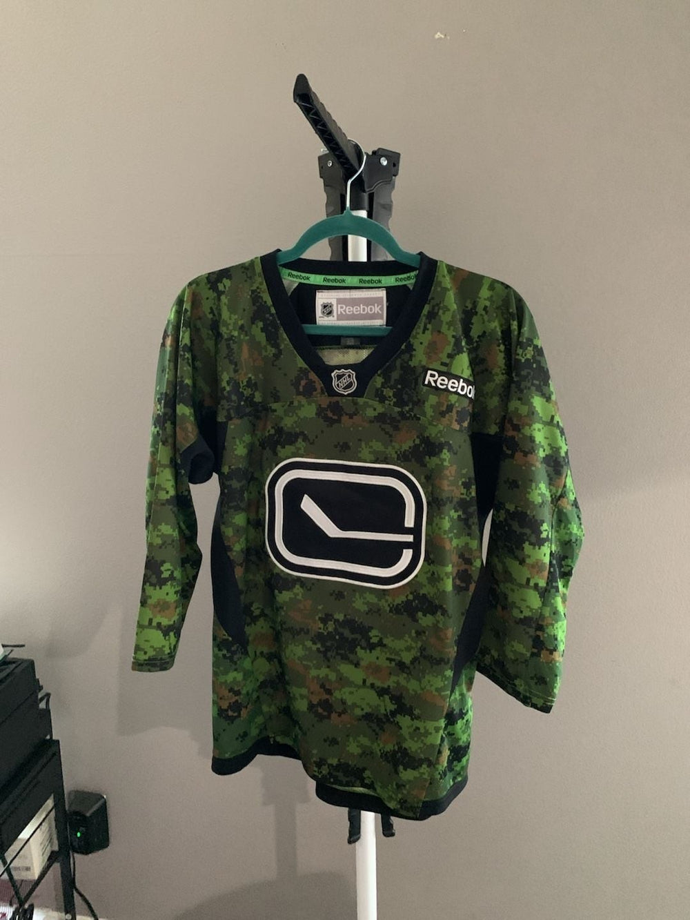 Reebok Vancouver Canucks Digital Camo Military Appreciation Practice Jersey