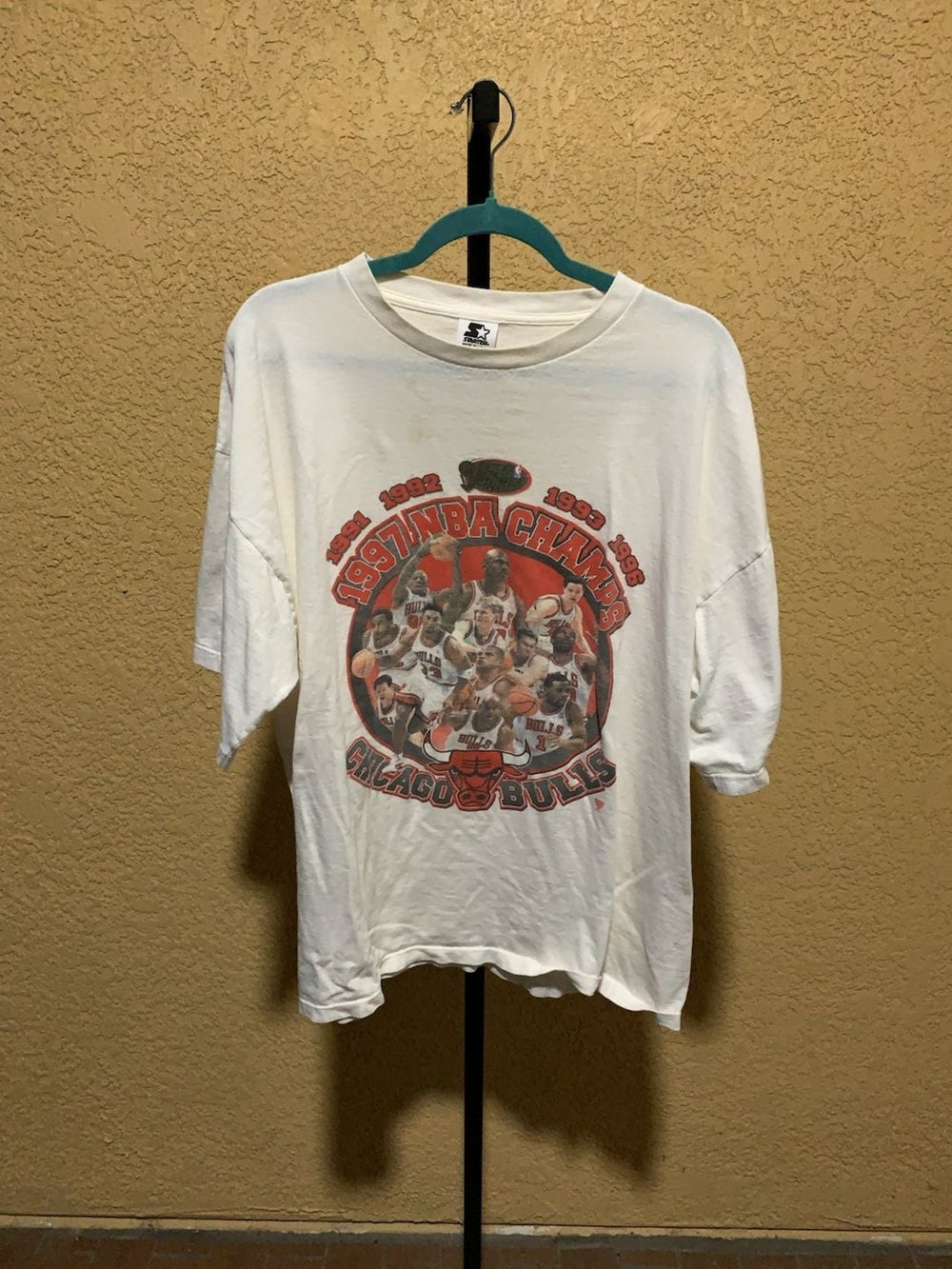 Vintage 1997 Chicago Bulls NBA Champions T-Shirt XL Starter