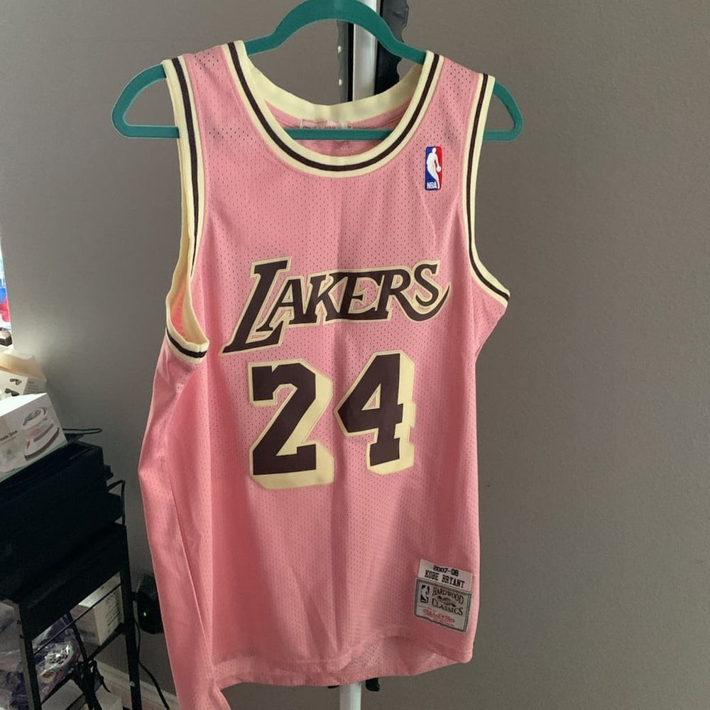 Mitchell & Ness Los Angeles Lakers Kobe Bryant 2007-08 Hardwood Classics Pink Je