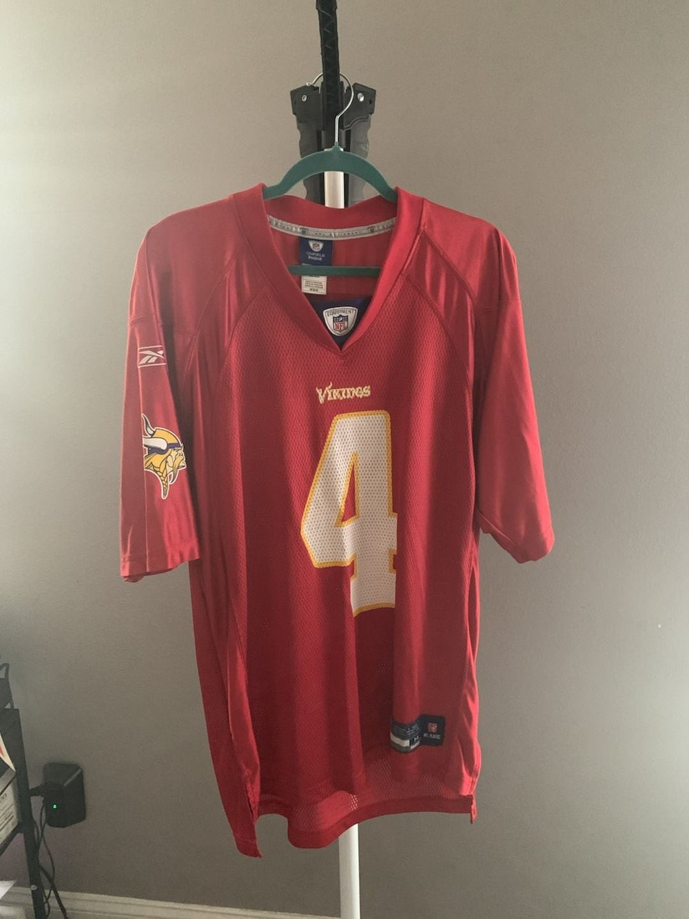 Vintage Reebok Minnesota Vikings Brett Favre #4 Red Replica Jersey