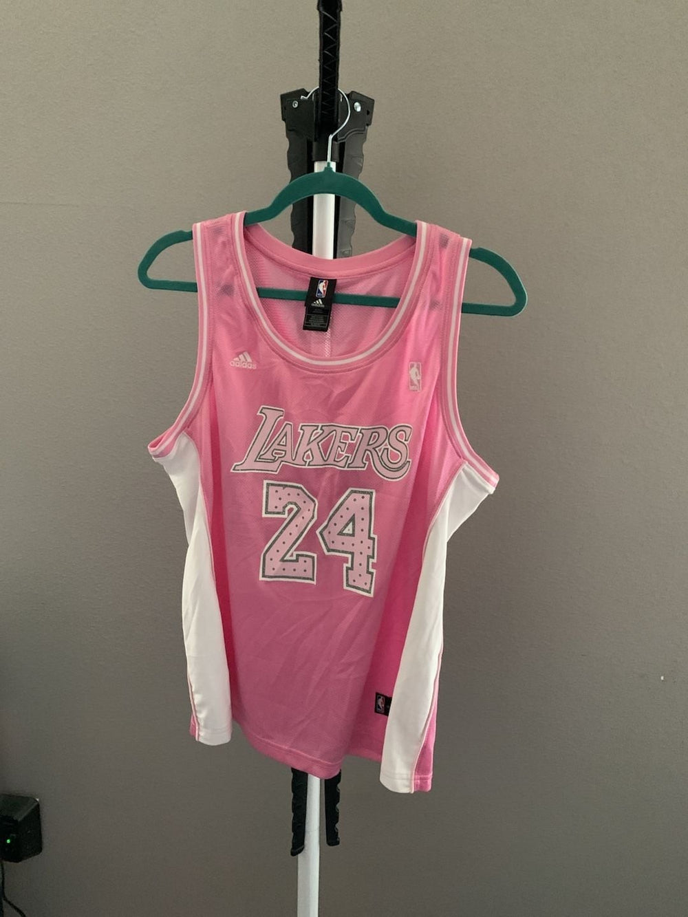 Adidas Los Angeles Lakers Kobe Bryant 24 Pink Jersey Size XL