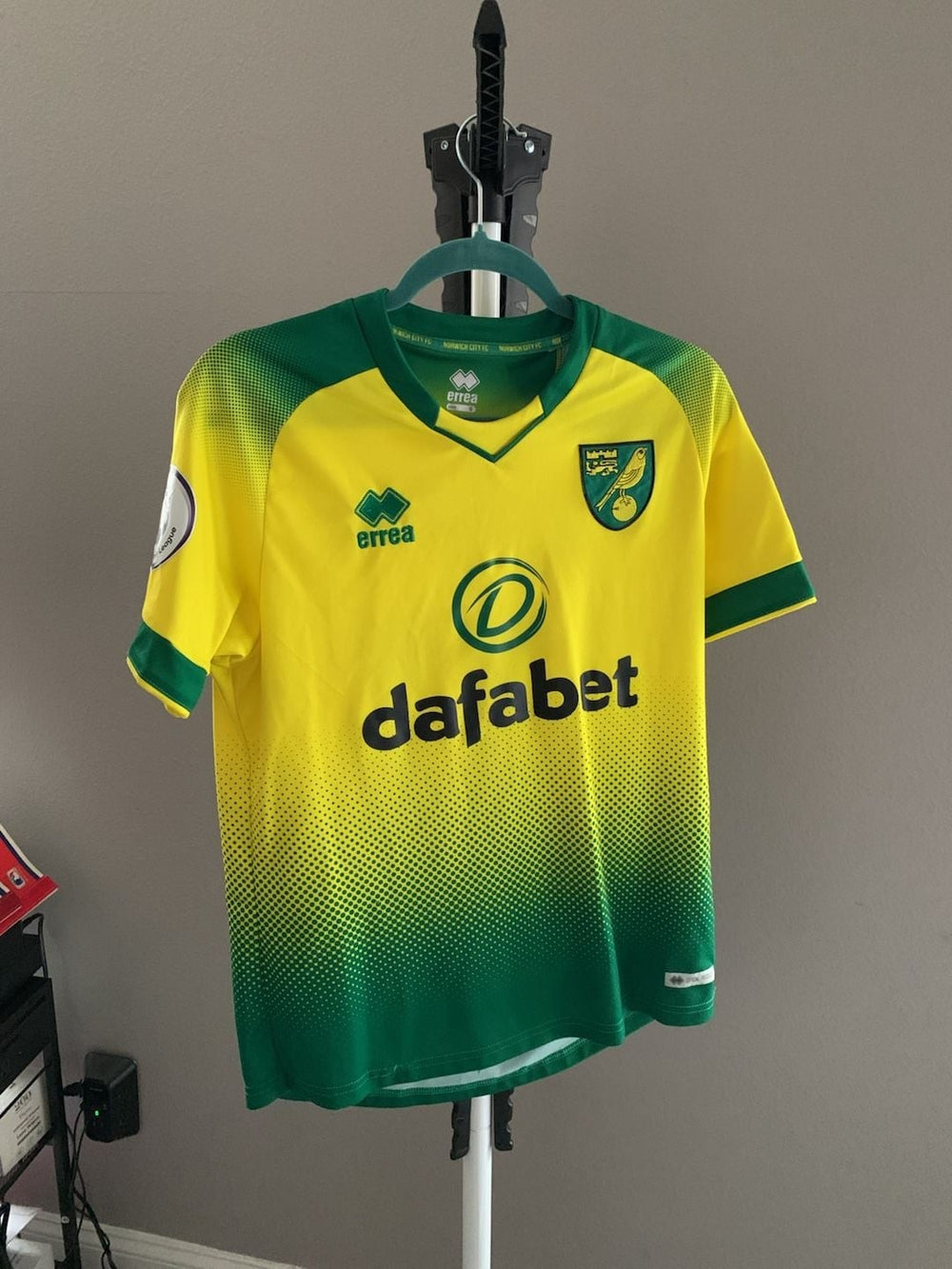 Norwich City 2019-2020 Home Football Jersey Errea Dafabet #11 Klatte