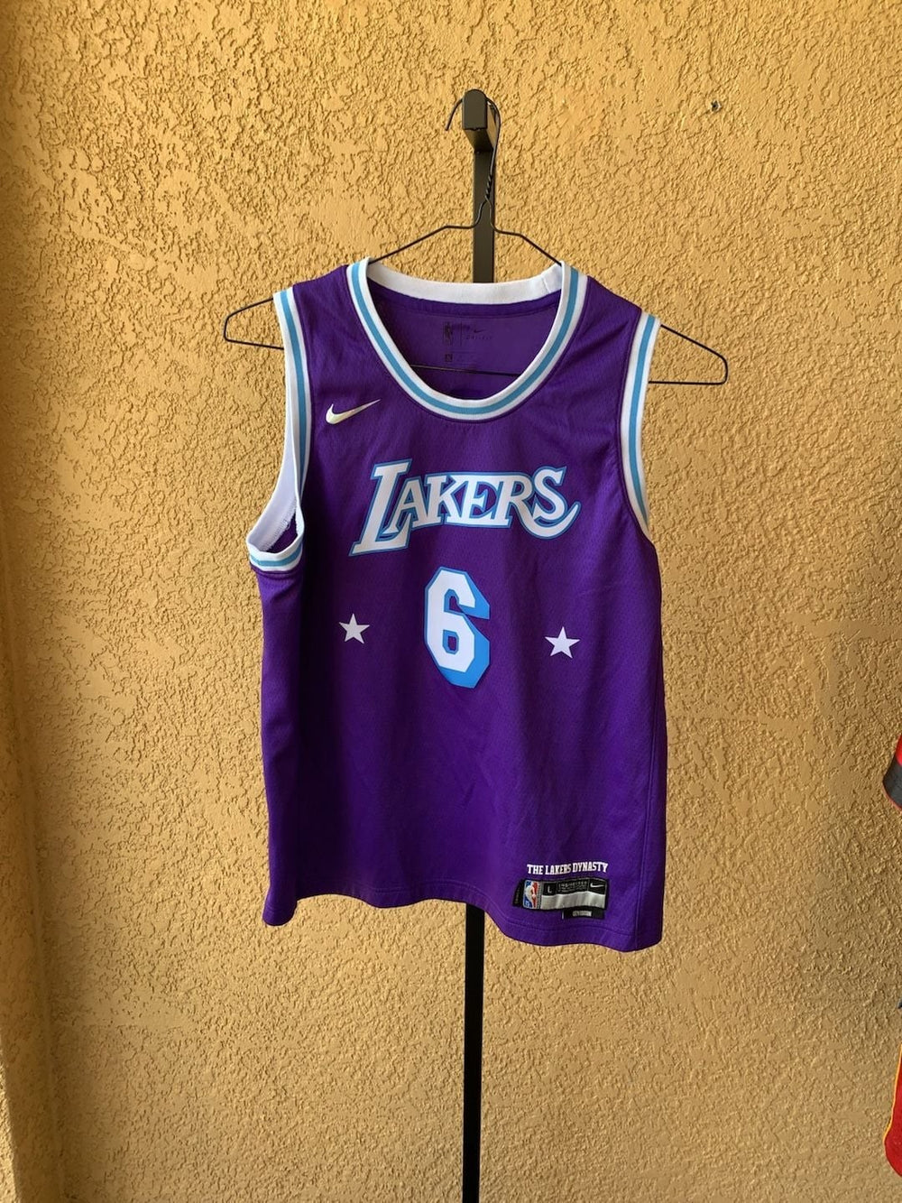Nike Los Angeles Lakers LeBron James 6 City Edition Swingman Jersey Size L