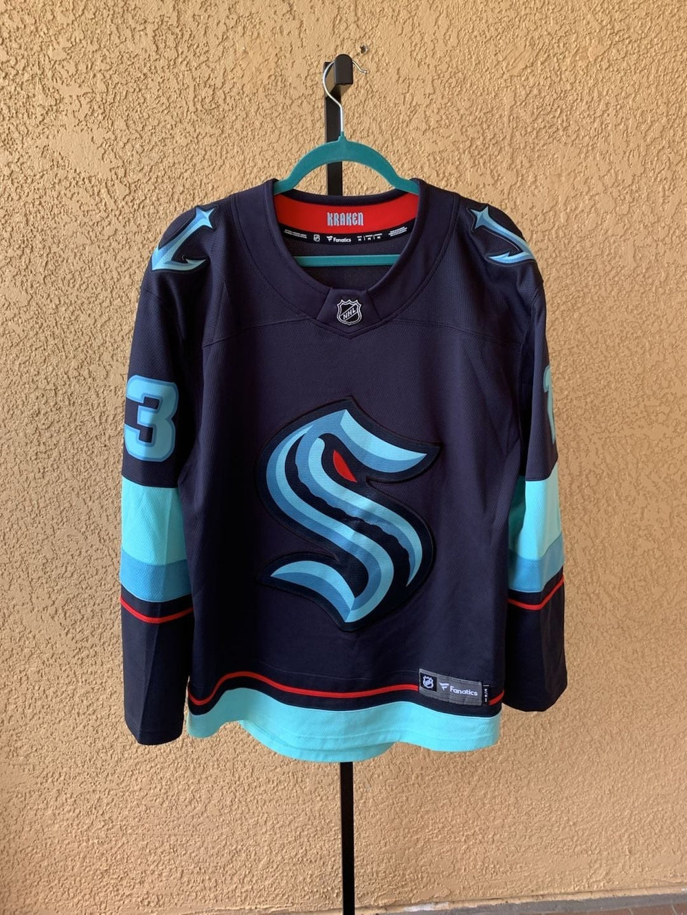 Fanatics Seattle Kraken Brandon Tanev 13 NHL Hockey Jersey Size M