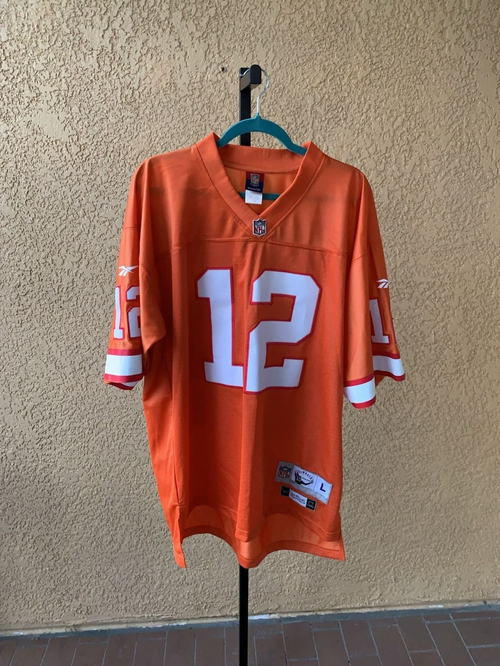 Reebok NFL Throwbacks Doug Williams Tampa Bay Buccaneers 1982 Jersey Size Large