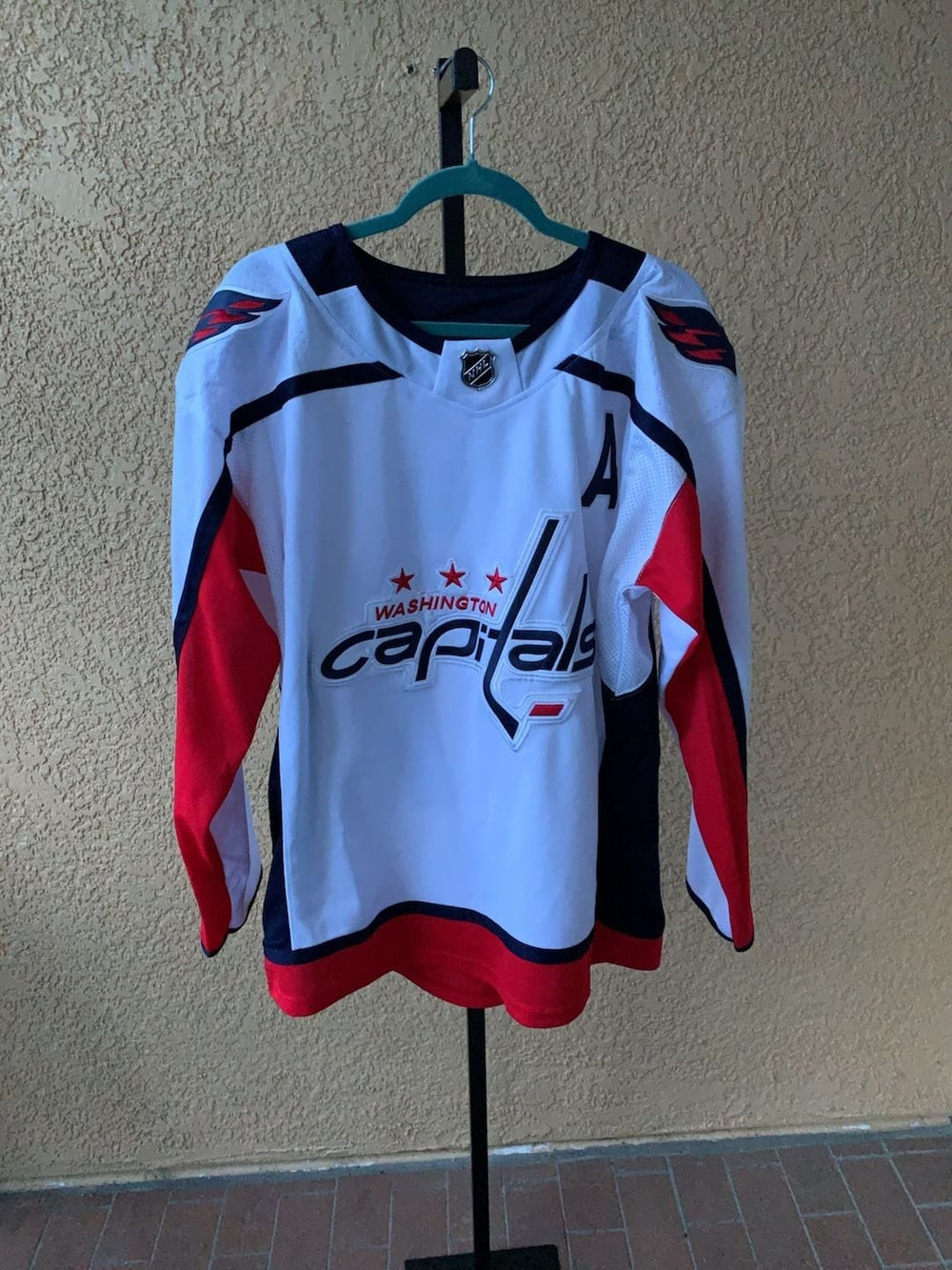 Adidas Washington Capitals T.J. Oshie 77 Away Jersey Size 50